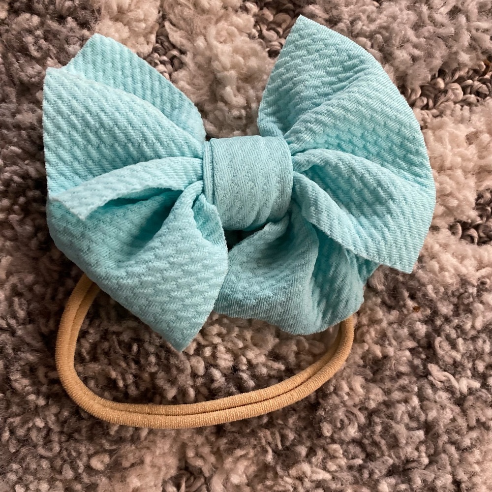 Boutique Bullet Fabric Baby Girl Bows - On Soft Headband - 30 Pack - Picture 2 of 3